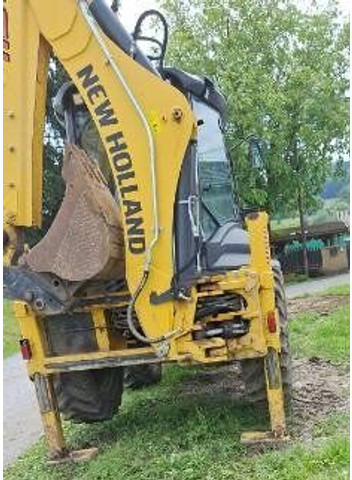 Backhoe loader New Holland B115B: picture 6