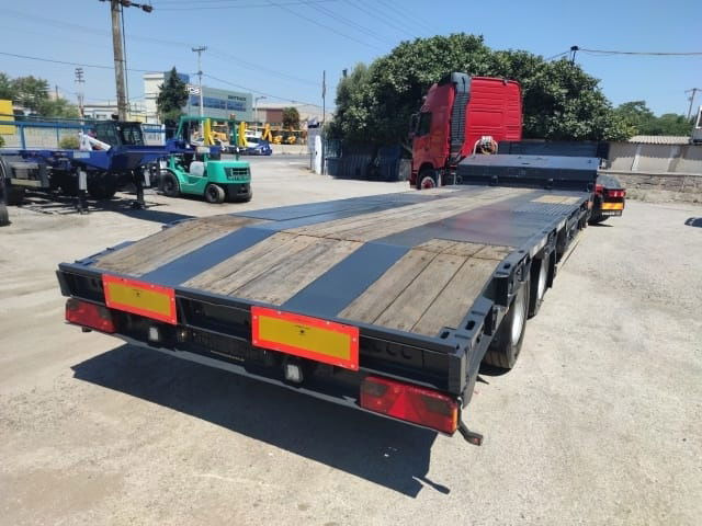 Fliegl D6 - Low loader semi-trailer: picture 5 Fliegl D6 - Low loader semi-trailer: picture 5