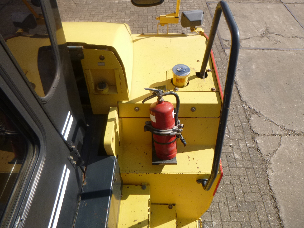 Lease a DYNAPAC CP215(HITACHI) DYNAPAC CP215(HITACHI): picture 13