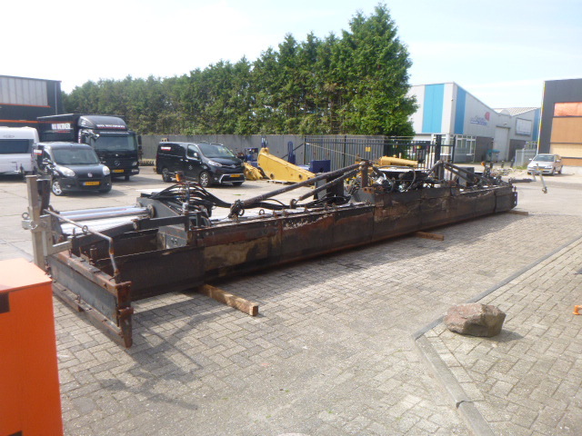 Asphalt paver DYNAPAC SB1250PL: picture 7