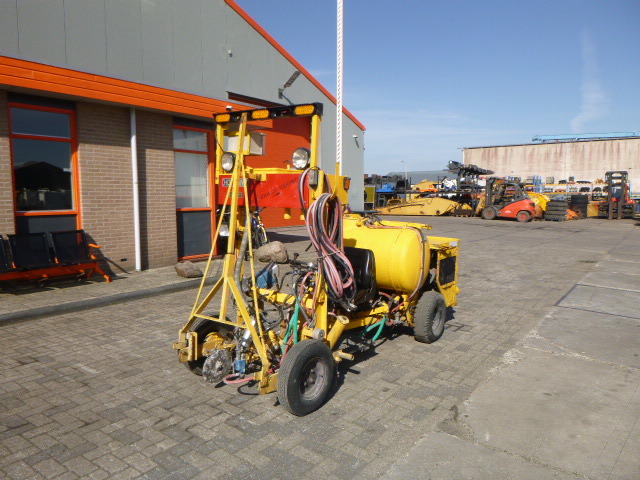 HOFMANN H25 Cold Paint road marker - Asphalt machine: picture 3 HOFMANN H25 Cold Paint road marker - Asphalt machine: picture 3