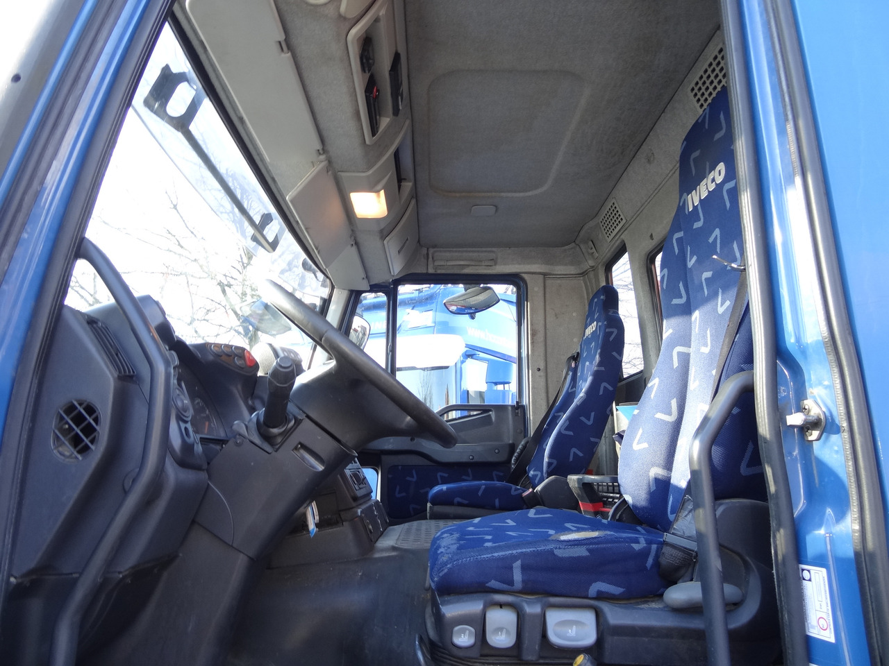 Iveco Trakker AD340T41 8X4 Kipper Kran Palfinger 23002 - Crane truck, Tipper: picture 2 Iveco Trakker AD340T41 8X4 Kipper Kran Palfinger 23002 - Crane truck, Tipper: picture 2