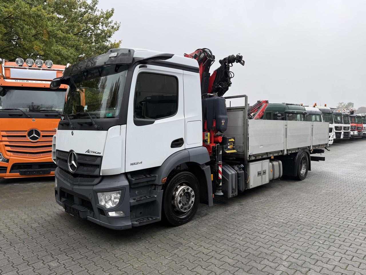 Mercedes-Benz Actros MP5 1824 Kran Fassi F155 - Dropside/ Flatbed truck, Crane truck: picture 1 Mercedes-Benz Actros MP5 1824 Kran Fassi F155 - Dropside/ Flatbed truck, Crane truck: picture 1