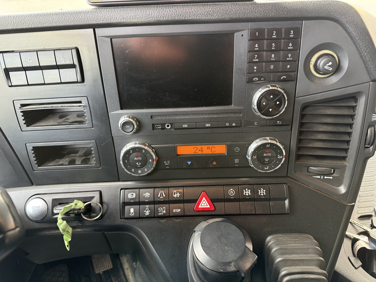 Mercedes-Benz Arocs 2653 6X4 Kran Kesla 2124L - Timber truck, Crane truck: picture 2 Mercedes-Benz Arocs 2653 6X4 Kran Kesla 2124L - Timber truck, Crane truck: picture 2