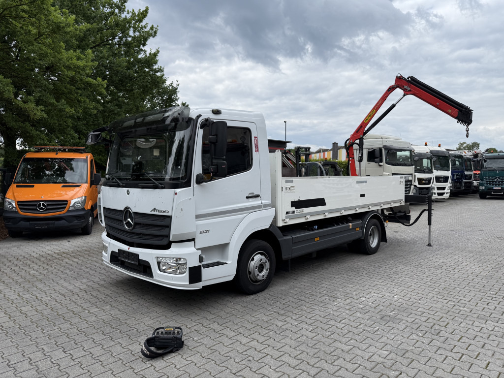 Mercedes-Benz Atego 821 Kran Palfinger PK4200 - Dropside/ Flatbed truck, Crane truck: picture 1 Mercedes-Benz Atego 821 Kran Palfinger PK4200 - Dropside/ Flatbed truck, Crane truck: picture 1