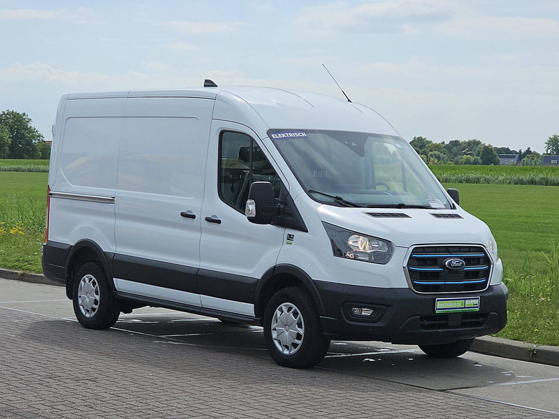 Ford E-Transit L2H2 68kWh Navi AC! - Panel van, Electric van: picture 5 Ford E-Transit L2H2 68kWh Navi AC! - Panel van, Electric van: picture 5