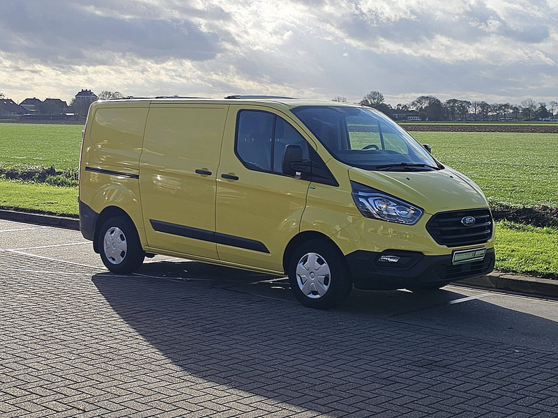 Ford Transit Custom 2.0 ac EURO6 - Small van: picture 5 Ford Transit Custom 2.0 ac EURO6 - Small van: picture 5
