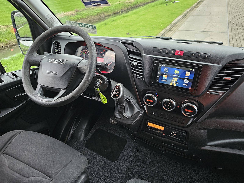 Box van Iveco Daily 70C17 Bakwagen Laadklep: picture 8