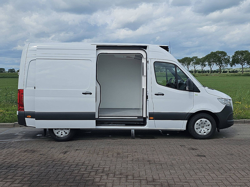 Refrigerated van Mercedes-Benz Sprinter 317 L2H2 Koelwagen D/N!: picture 12
