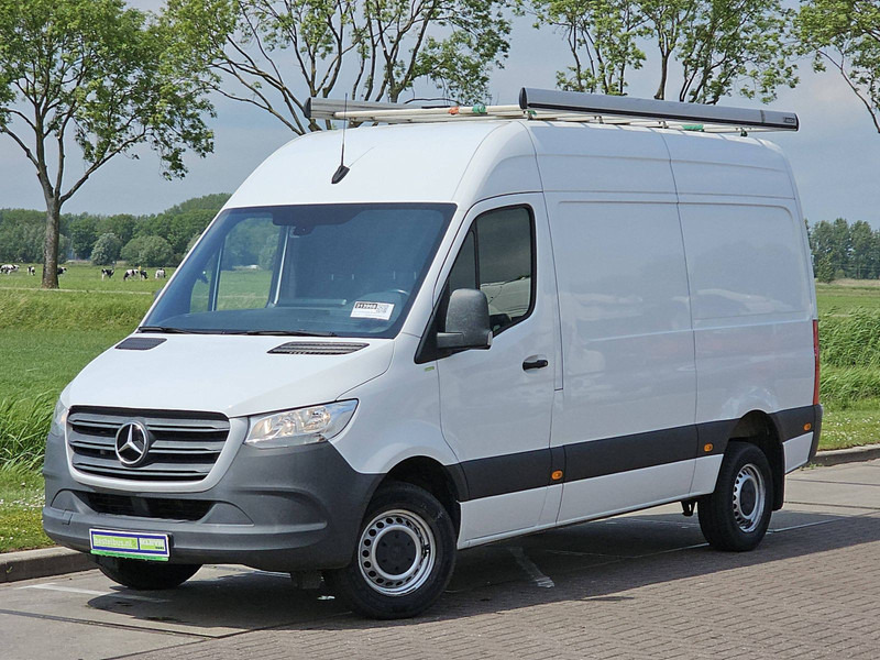 Mercedes-Benz Sprinter 319 L2H2 3.5T-Trekhaak! - Panel van: picture 2 Mercedes-Benz Sprinter 319 L2H2 3.5T-Trekhaak! - Panel van: picture 2