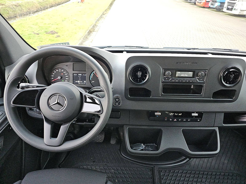 Panel van, Electric van Mercedes-Benz eSprinter  L2H2 47 kWh AC/DC!: picture 8