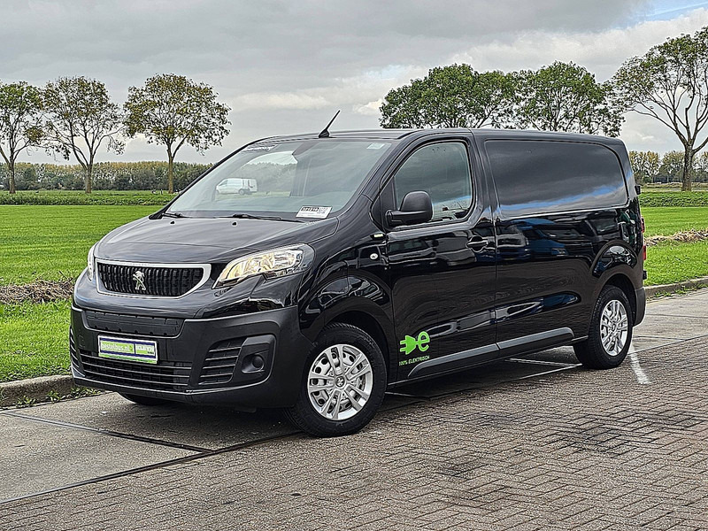 Peugeot e-Expert L2 50kWh Trekhaak! - Small van, Electric van: picture 2 Peugeot e-Expert L2 50kWh Trekhaak! - Small van, Electric van: picture 2