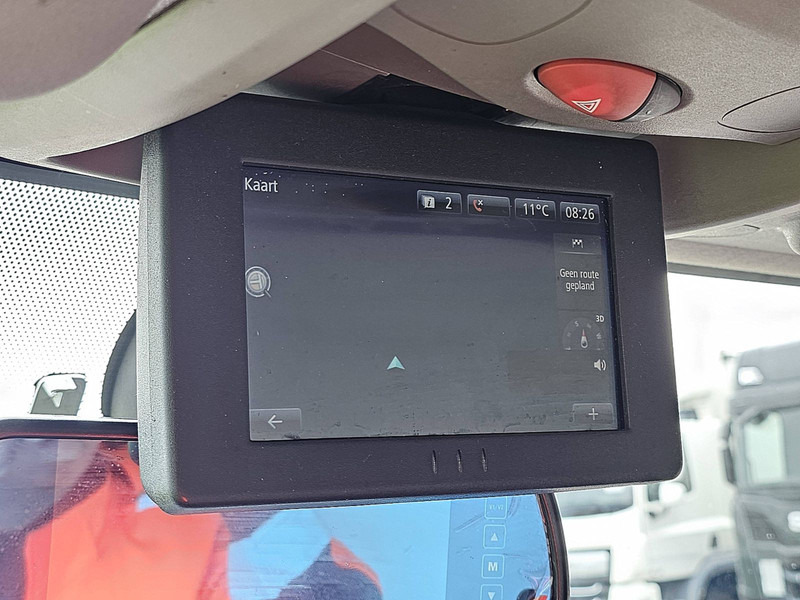 Lease a Renault Master 2.3 Platform-Cabine Eur6 Renault Master 2.3 Platform-Cabine Eur6: picture 12