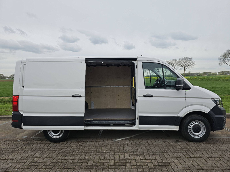 Small van Volkswagen Crafter 30 2.0 L2H1 Trekhaak AC: picture 13