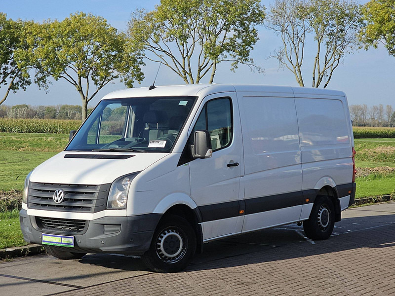 Volkswagen Crafter 35 2.0 L2H1 3.5T-Trekhaak ! - Panel van: picture 2 Volkswagen Crafter 35 2.0 L2H1 3.5T-Trekhaak ! - Panel van: picture 2
