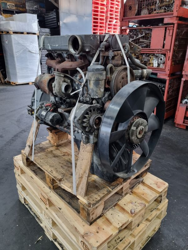 Mercedes Benz OM904LA.II/1-02 Non Adblue Engine (Truck) - Engine for Truck: picture 4 Mercedes Benz OM904LA.II/1-02 Non Adblue Engine (Truck) - Engine for Truck: picture 4