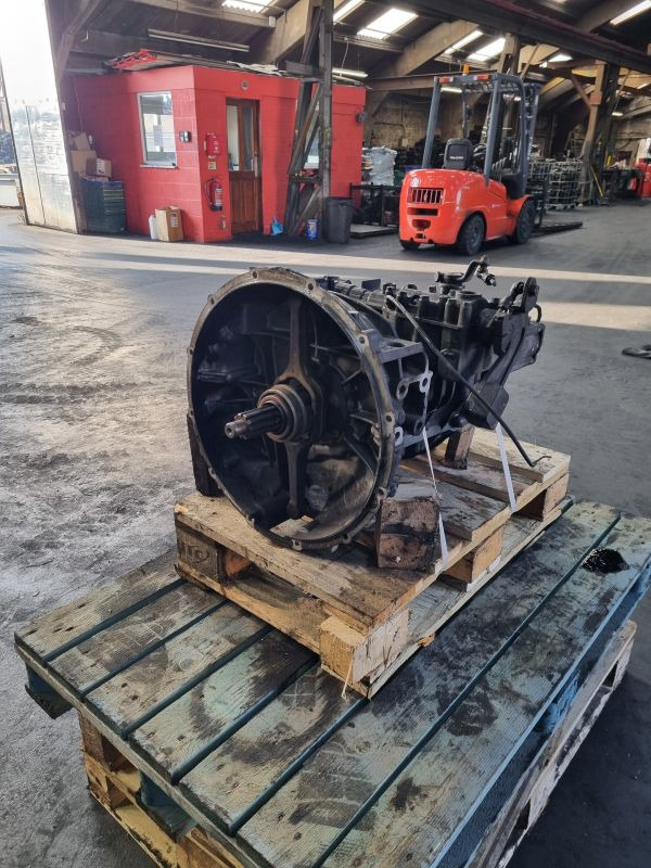 ZF 6S1000TO Gearbox - Gearbox: picture 4 ZF 6S1000TO Gearbox - Gearbox: picture 4