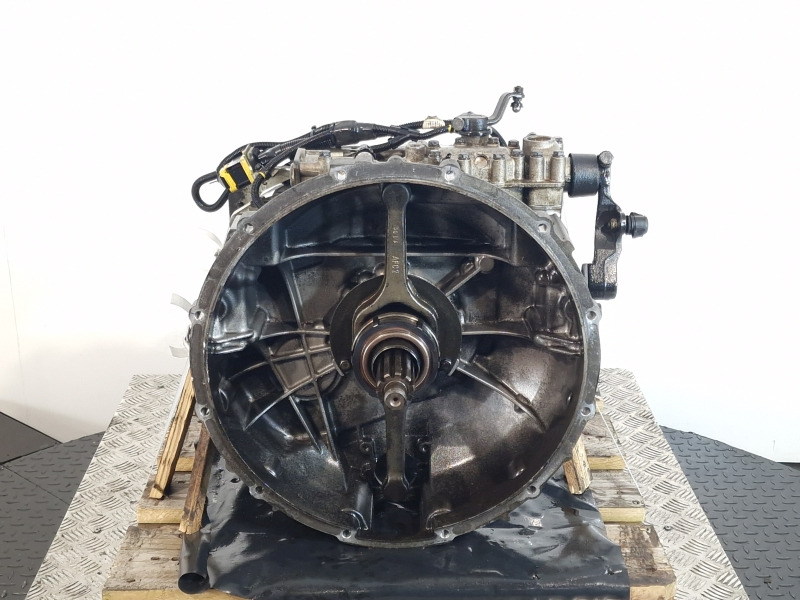 ZF Ecolite 6S800TO Renault Spec Gearbox - Gearbox: picture 2 ZF Ecolite 6S800TO Renault Spec Gearbox - Gearbox: picture 2