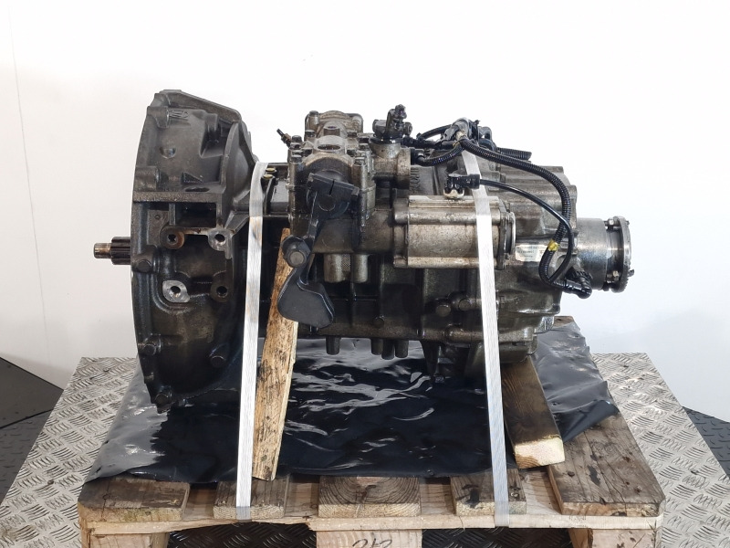 ZF Ecolite 6S800TO Renault Spec Gearbox - Gearbox: picture 3 ZF Ecolite 6S800TO Renault Spec Gearbox - Gearbox: picture 3