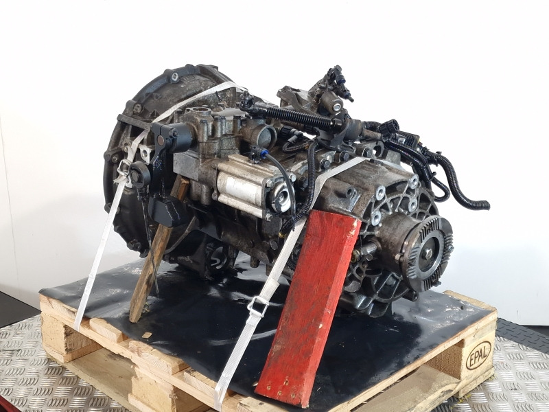 ZF Ecolite 6S800TO / STO8006 Volvo Spec Gearbox - Gearbox: picture 4 ZF Ecolite 6S800TO / STO8006 Volvo Spec Gearbox - Gearbox: picture 4