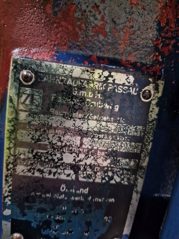 ZF Industrial  4WG-201 Gearbox - Gearbox: picture 2 ZF Industrial  4WG-201 Gearbox - Gearbox: picture 2