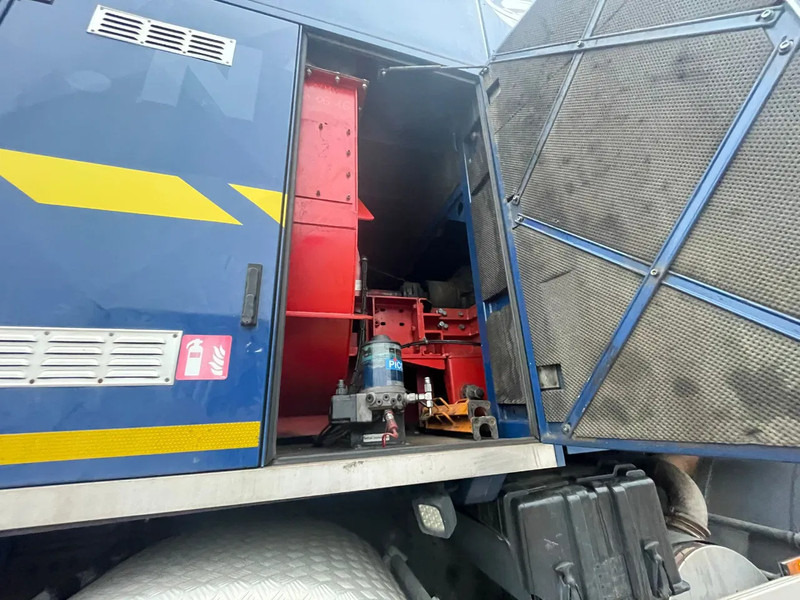 Vacuum truck Ginaf X 4345 TSV MTS 4A 14T 36.000 V: picture 7