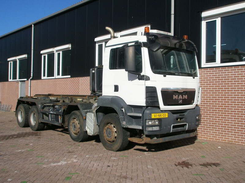 MAN TGS 41.360 8X4 BB - Cable system truck: picture 3 MAN TGS 41.360 8X4 BB - Cable system truck: picture 3