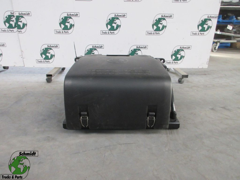 DAF 1954785/ 2049055// 1942675 // 1917420 ACCU BAK CF XF NIEUW & GEBRUIKT - Battery for Truck: picture 1 DAF 1954785/ 2049055// 1942675 // 1917420 ACCU BAK CF XF NIEUW & GEBRUIKT - Battery for Truck: picture 1