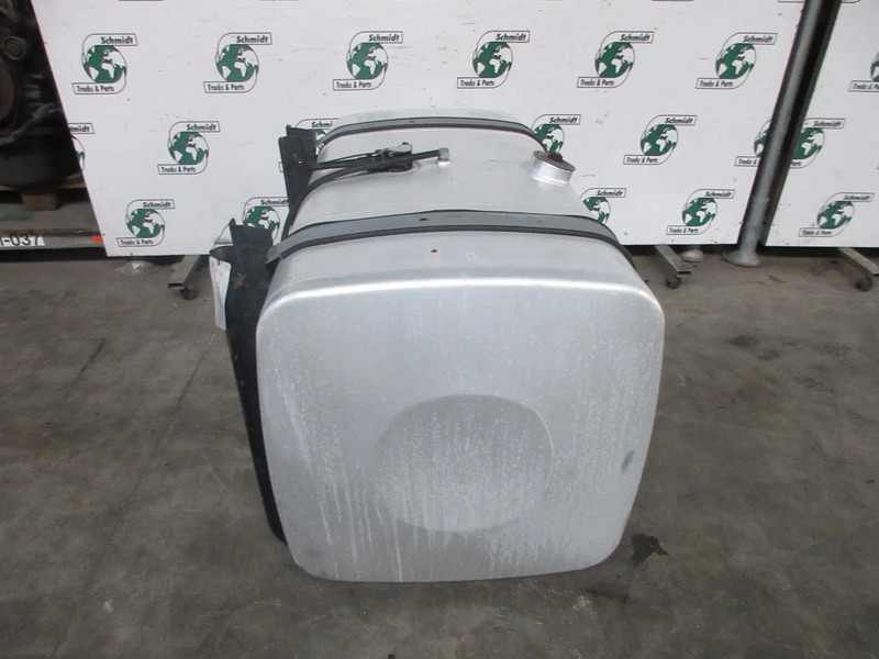MAN 81.12201-5701//81.12201-5950 // 580 LITER TANK MAN TGX TGS EURO 6 - Fuel tank for Truck: picture 4 MAN 81.12201-5701//81.12201-5950 // 580 LITER TANK MAN TGX TGS EURO 6 - Fuel tank for Truck: picture 4