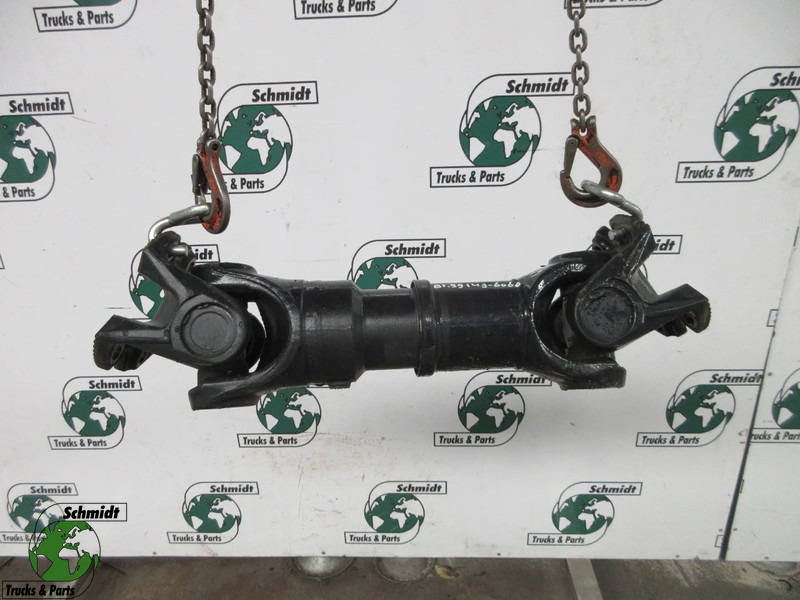 MAN 81.39325-6060//81.39143-6060 AANDRIJFAS 26.540 6X6 - Drive shaft for Truck: picture 1 MAN 81.39325-6060//81.39143-6060 AANDRIJFAS 26.540 6X6 - Drive shaft for Truck: picture 1