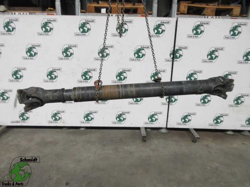 MAN 81.39325-6162 // 81.39324-6070 AANDRIJFAS MAN 26.540 6X6 - Drive shaft for Truck: picture 1 MAN 81.39325-6162 // 81.39324-6070 AANDRIJFAS MAN 26.540 6X6 - Drive shaft for Truck: picture 1