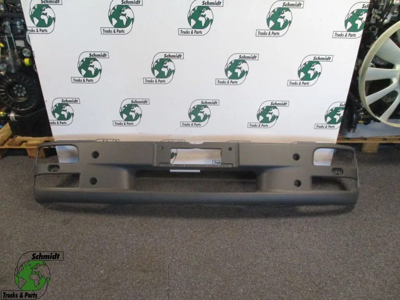 MAN 81.41610-4152 // 85.41610-4012 // 8541610-4040 MAN L 2000 MODEL 2012 EURO 3 - Bumper for Truck: picture 3 MAN 81.41610-4152 // 85.41610-4012 // 8541610-4040 MAN L 2000 MODEL 2012 EURO 3 - Bumper for Truck: picture 3