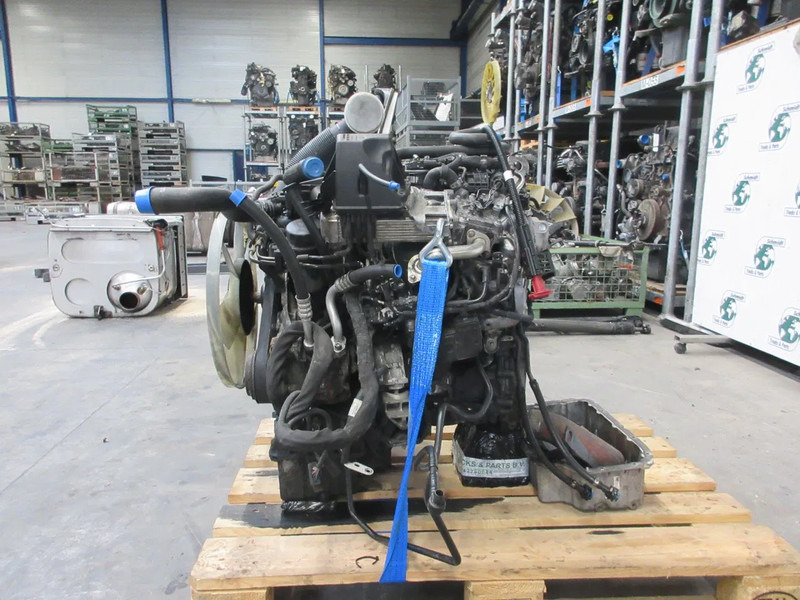 Mercedes-Benz A 651 010 51 20 RUILMOTOR MET SCHADEN VOOR EXPORT BENZ 516 EURO 6 - Engine for Truck: picture 3 Mercedes-Benz A 651 010 51 20 RUILMOTOR MET SCHADEN VOOR EXPORT BENZ 516 EURO 6 - Engine for Truck: picture 3