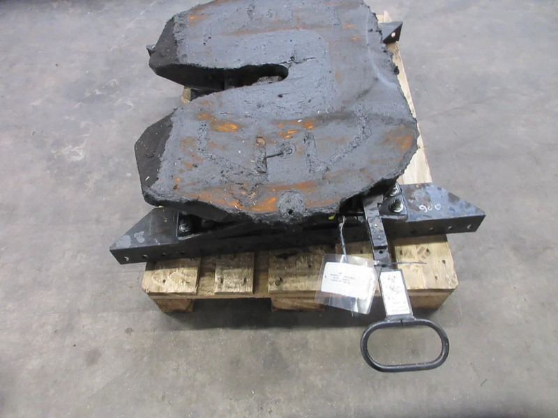 SAF SAF HOLLAND SK-S 36.20 21857523 // 20424303 // 20424304 // SK-S 36.20V SCHOTEL VOLVO FH 460 MODEL 2020 - Fifth wheel coupling for Truck: picture 4 SAF SAF HOLLAND SK-S 36.20 21857523 // 20424303 // 20424304 // SK-S 36.20V SCHOTEL VOLVO FH 460 MODEL 2020 - Fifth wheel coupling for Truck: picture 4
