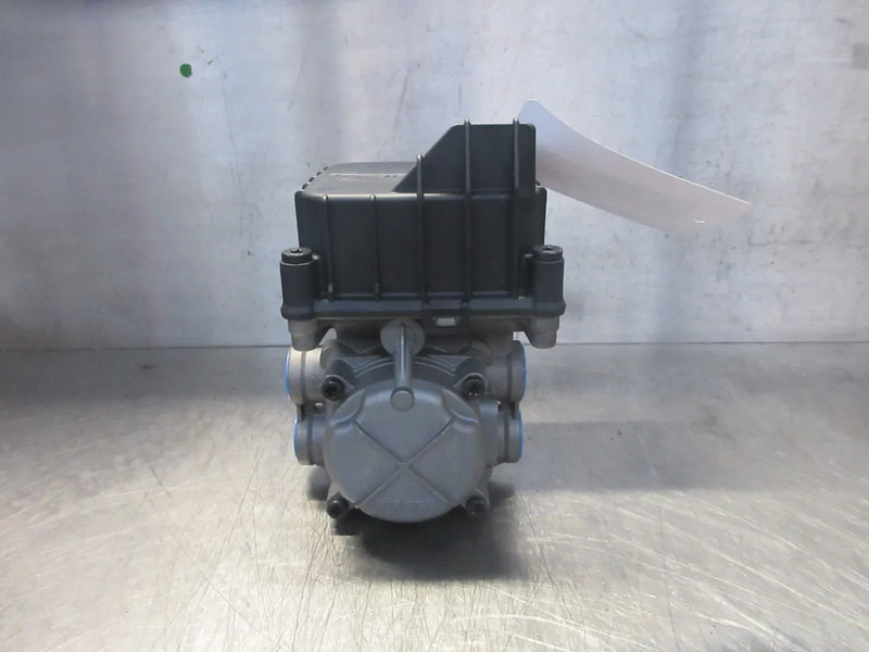 Spare parts for Truck DAF 1867005 // VOORMODULEN ABS DAF CF XF EURO 6: picture 12