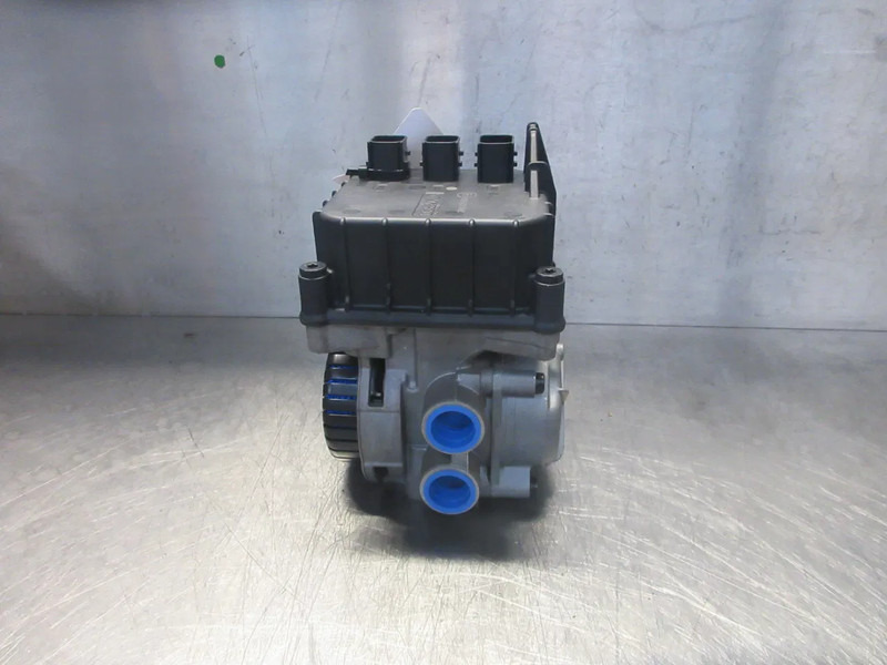 Spare parts for Truck DAF 1867005 // VOORMODULEN ABS DAF CF XF EURO 6: picture 15