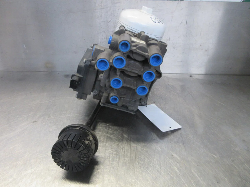 Spare parts for Truck DAF 1973210 // 1973216 //1913300 //DAF CF XF LUCHTDROGER EURO 6: picture 15