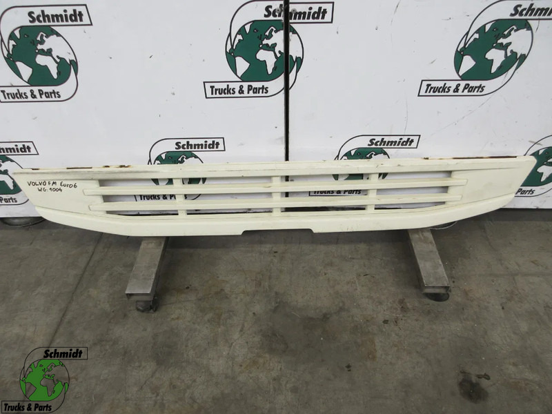 Volvo 23720279 // 82419435 ONDER GRILL VOLVO FM 370 MODEL 2018 - Grill for Truck: picture 1 Volvo 23720279 // 82419435 ONDER GRILL VOLVO FM 370 MODEL 2018 - Grill for Truck: picture 1