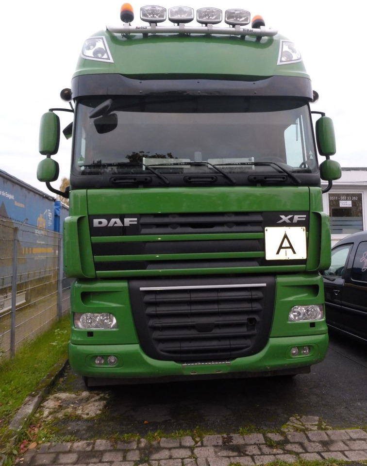 DAF XF 510 aus Werkverkehr 6 x 2 510PS Top-Zustan - Hook lift truck: picture 4 DAF XF 510 aus Werkverkehr 6 x 2 510PS Top-Zustan - Hook lift truck: picture 4
