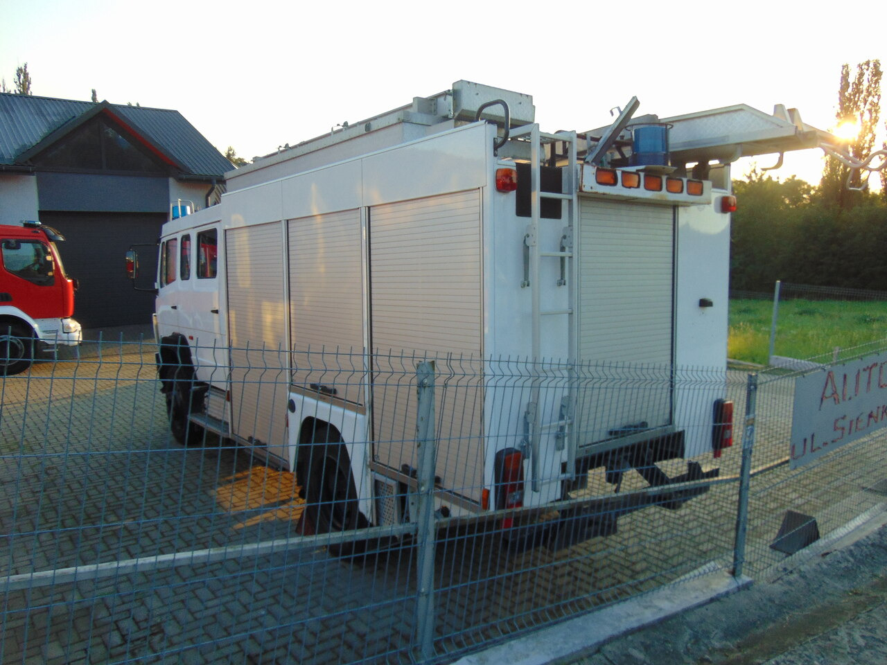 MERCEDES-BENZ 1124AF 4x4 MAGIRUS - Fire truck: picture 3 MERCEDES-BENZ 1124AF 4x4 MAGIRUS - Fire truck: picture 3