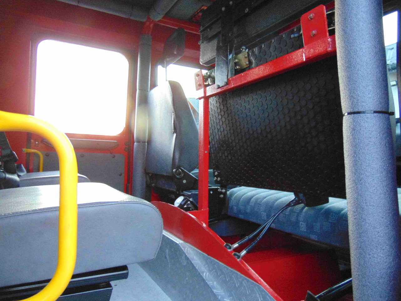 Fire truck MERCEDES-BENZ Unimog U5000 4x4 DESAUTEL - 5000 WATER !!!: picture 15