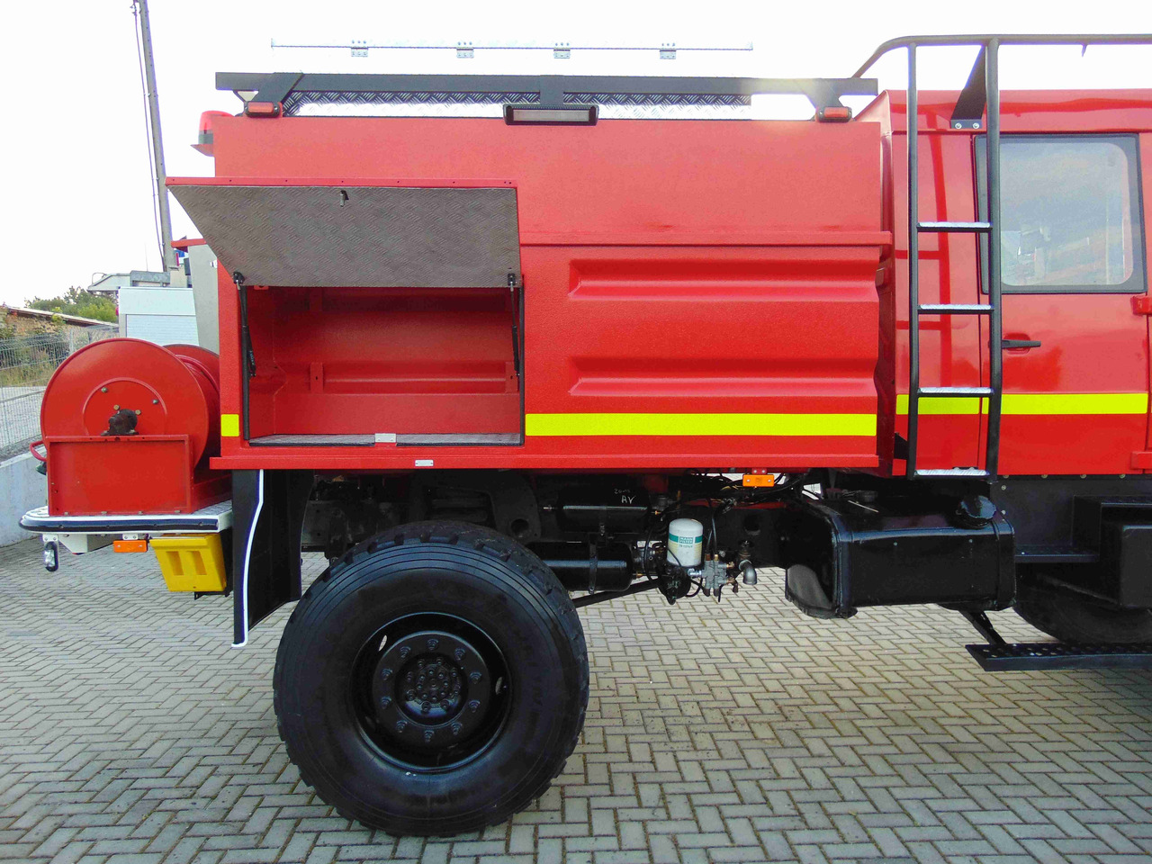Fire truck MERCEDES-BENZ Unimog U5000 4x4 DESAUTEL - 5000 WATER !!!: picture 9