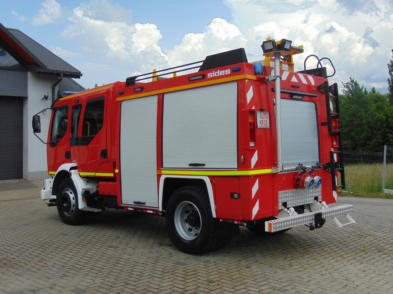 RENAULT Midlum 270dCi SIDES - Fire truck: picture 3 RENAULT Midlum 270dCi SIDES - Fire truck: picture 3