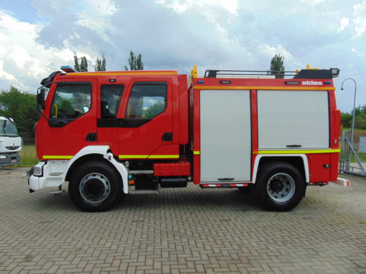 RENAULT Midlum 270dCi SIDES - Fire truck: picture 5 RENAULT Midlum 270dCi SIDES - Fire truck: picture 5