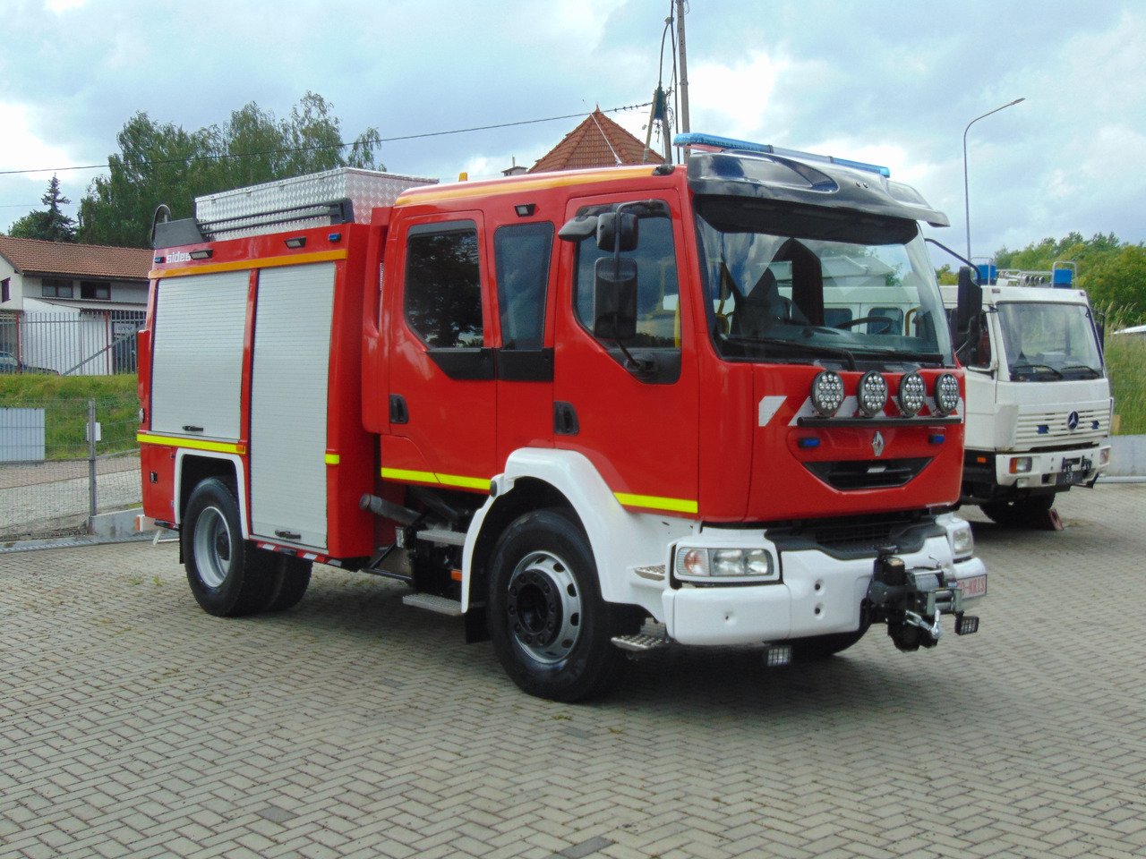 RENAULT Midlum 270dCi SIDES - Fire truck: picture 2 RENAULT Midlum 270dCi SIDES - Fire truck: picture 2
