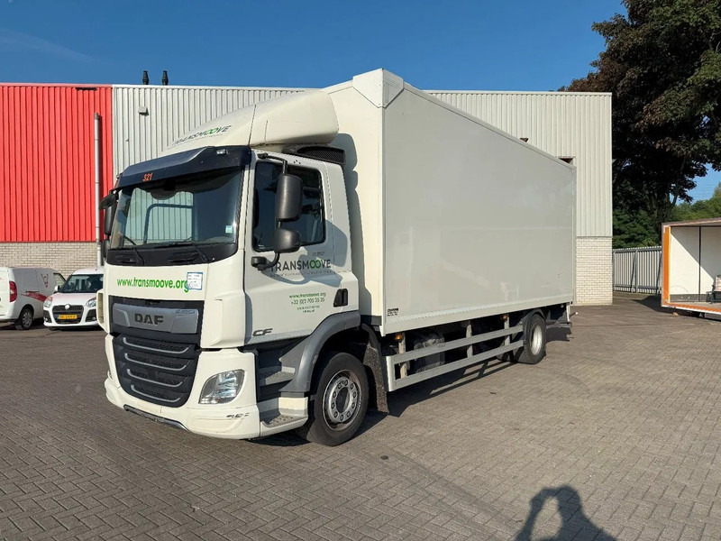 DAF CF230 / ENGINE RUNNING / ONLY:286284 KM / ACC / LWDS / PLATFORM 2000 KG / 3SEATS / AUTOMATIC / EURO-6 / 2018 - Box truck: picture 1 DAF CF230 / ENGINE RUNNING / ONLY:286284 KM / ACC / LWDS / PLATFORM 2000 KG / 3SEATS / AUTOMATIC / EURO-6 / 2018 - Box truck: picture 1