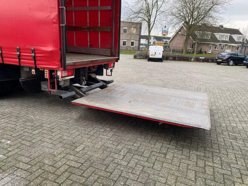 DAF CF400 / CURTAIN SAILS / BIG PLATFORM 2500 KG / DEB / NAVI / FULL-AIR / LWDS / ACC / AUTOMATIC / EURO-6 / 2015 - Box truck: picture 4 DAF CF400 / CURTAIN SAILS / BIG PLATFORM 2500 KG / DEB / NAVI / FULL-AIR / LWDS / ACC / AUTOMATIC / EURO-6 / 2015 - Box truck: picture 4