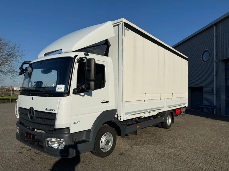 Mercedes-Benz Atego 821L / GERMAN TRUCK / ONLY:21672 KM / PLATFORM 1500KG / SMARTKEYS / CURTAIN SAILS / AIRCO / AUTOMATIC / EURO-6 / 2023 - Box truck: picture 1 Mercedes-Benz Atego 821L / GERMAN TRUCK / ONLY:21672 KM / PLATFORM 1500KG / SMARTKEYS / CURTAIN SAILS / AIRCO / AUTOMATIC / EURO-6 / 2023 - Box truck: picture 1
