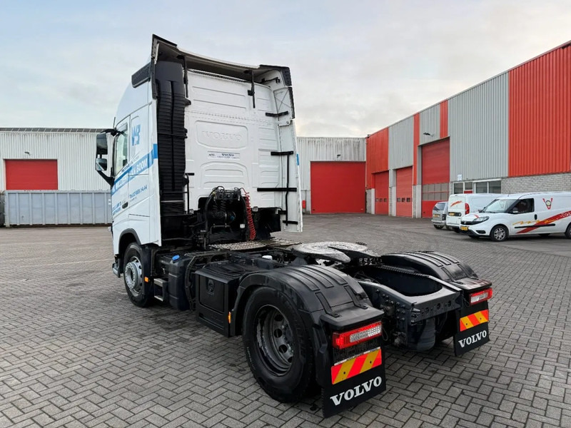 Volvo FH4-460 / ENGINE RUNNING / ONLY:388955KM / LWDS / AUTOMATIC / EURO-6 / 2019 - Tractor unit: picture 3 Volvo FH4-460 / ENGINE RUNNING / ONLY:388955KM / LWDS / AUTOMATIC / EURO-6 / 2019 - Tractor unit: picture 3