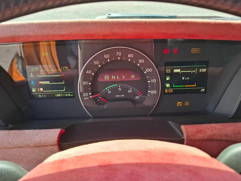 Tractor unit Volvo FH4-460 / VEB+ / DOUBLE TANK / FRIDGE / AUTOMATIC / EURO-6 / 2018: picture 15